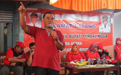 Gebrak Gotong Royong di Baleraksa, Bupati Kerja Bakti Bangun PAMSIMAS