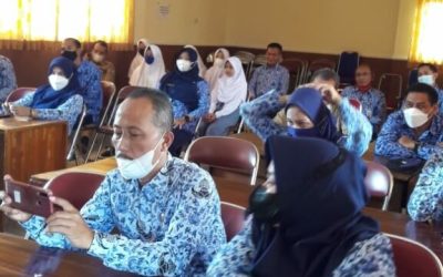 Saling Bermaafan Pegawai Dinpermasdes